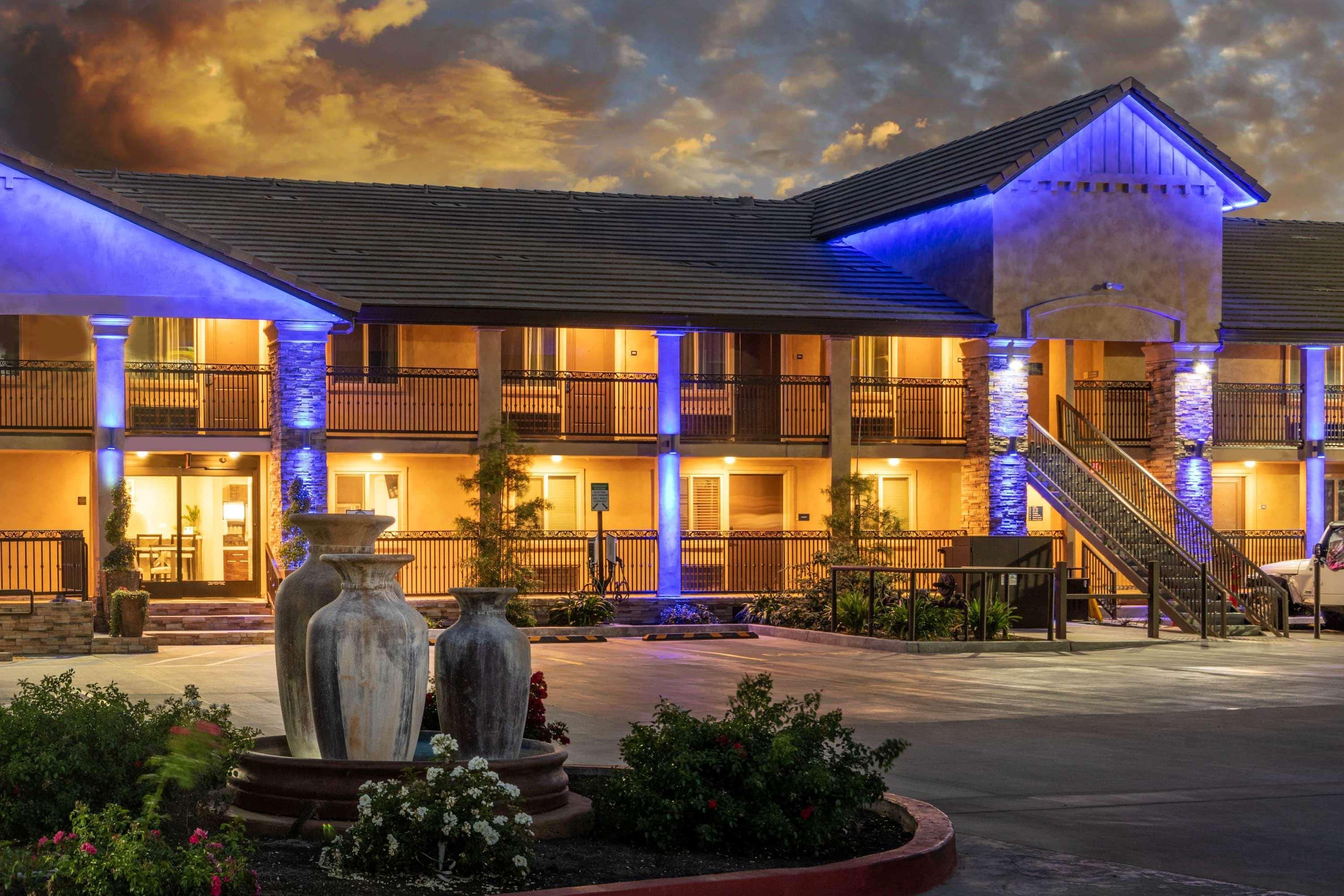 Days Inn By Wyndham Galt - Elk Grove South Luaran gambar